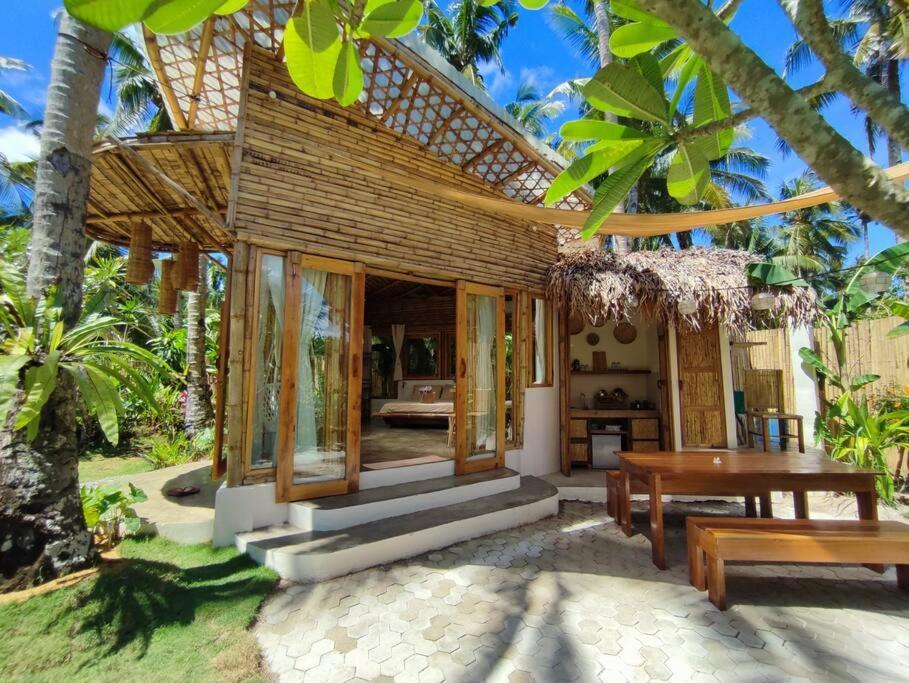 The Bamboo Houses - Tropical Garden & Empty Beach General Luna  Exterior foto