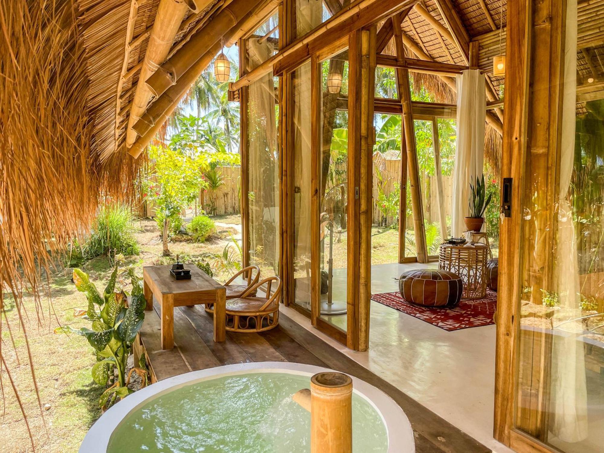 The Bamboo Houses - Tropical Garden & Empty Beach General Luna  Exterior foto
