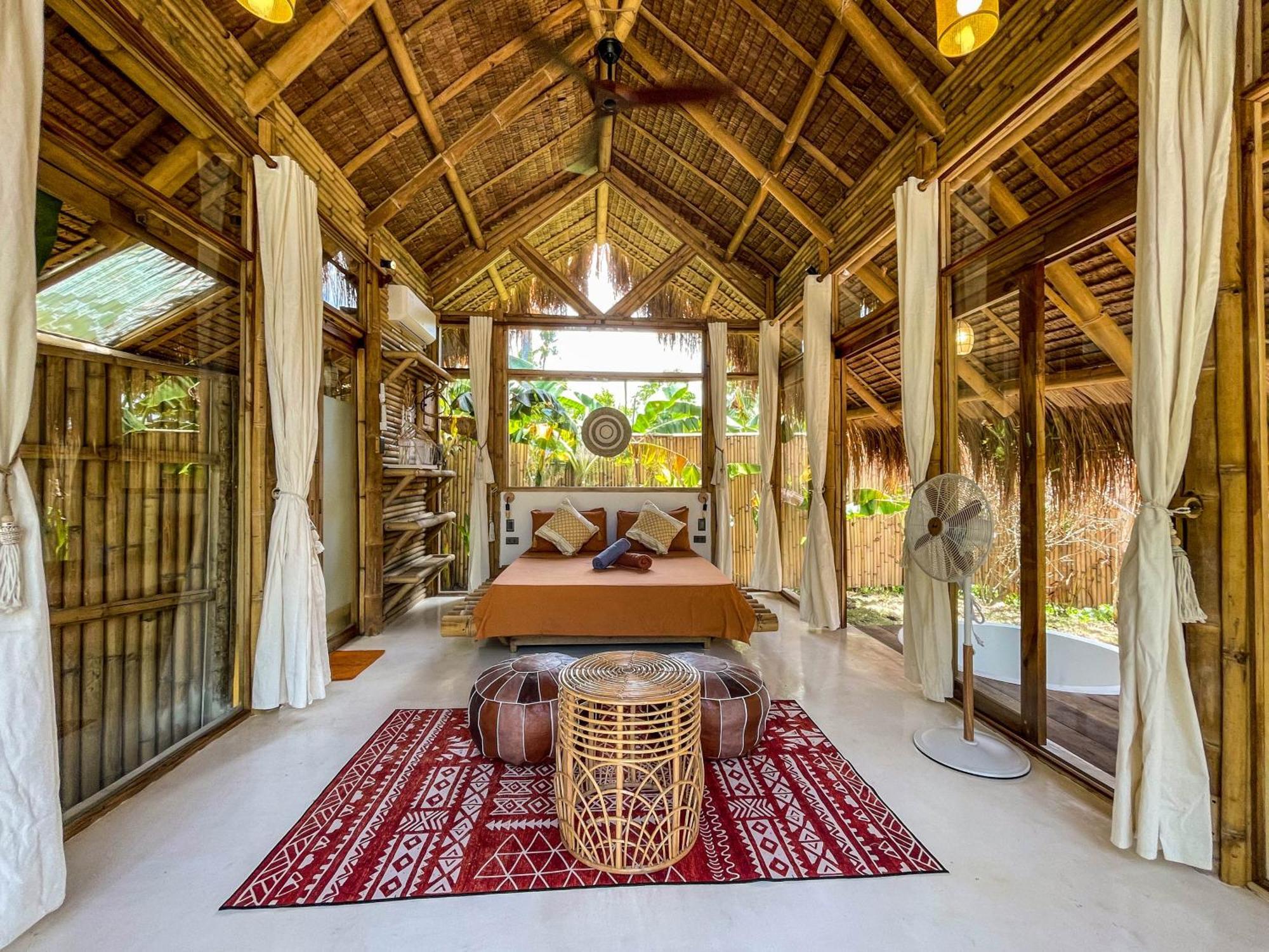 The Bamboo Houses - Tropical Garden & Empty Beach General Luna  Exterior foto